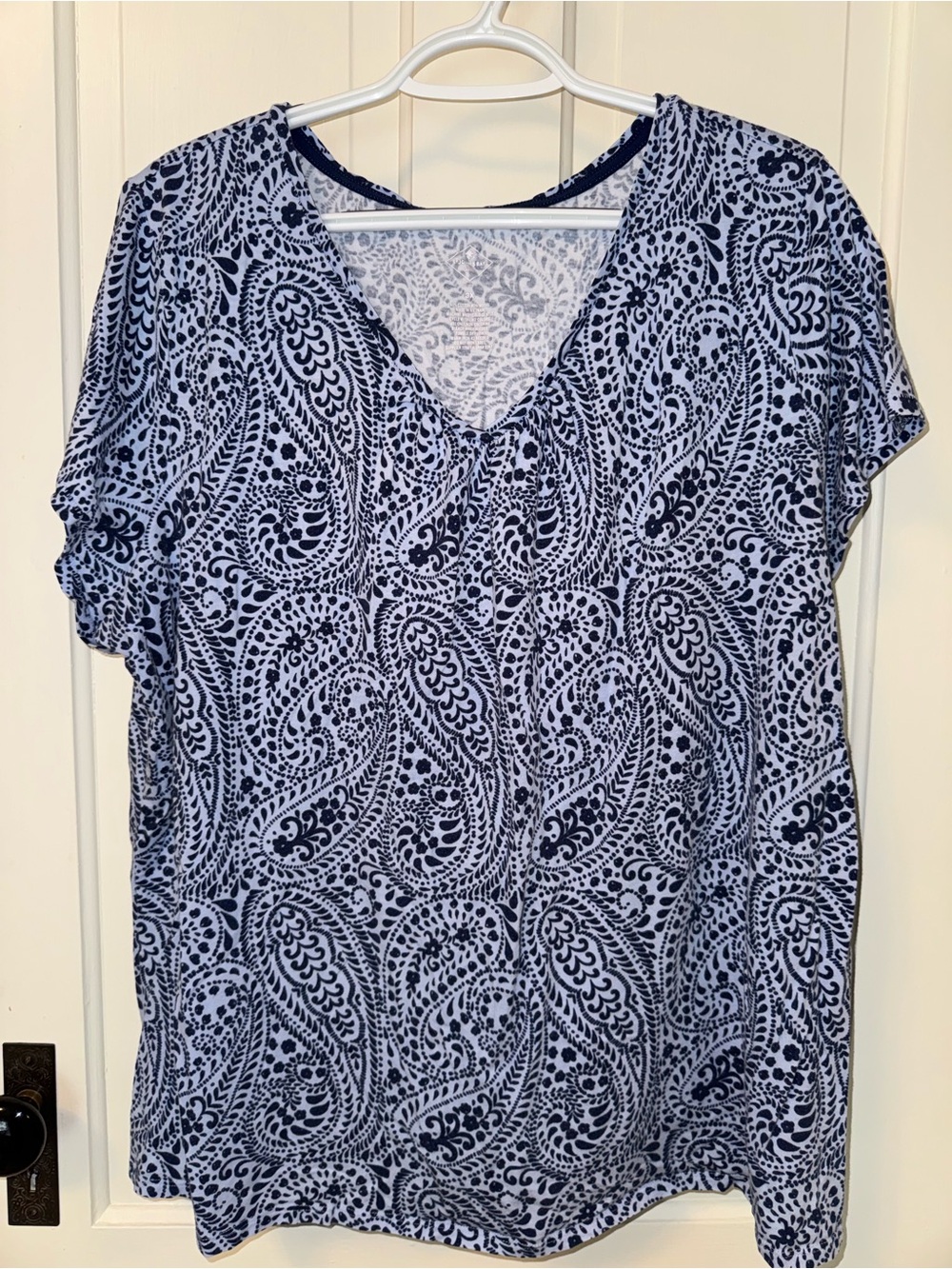 St. John's Bay Navy and White Paisley V-Neck Short Sleeve Top Womens Size 3X